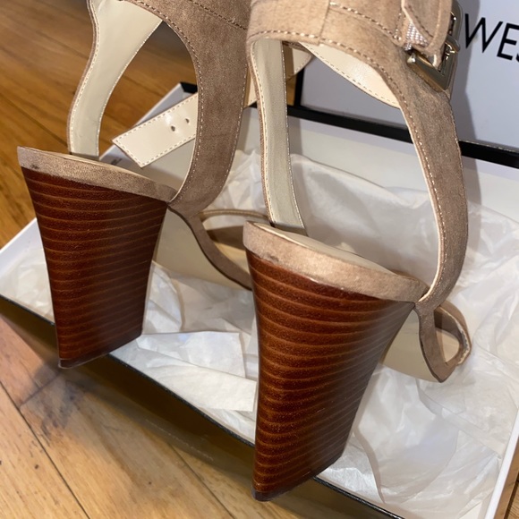 Like New Nine West Wrap Heeled Sandal - Picture 9 of 11